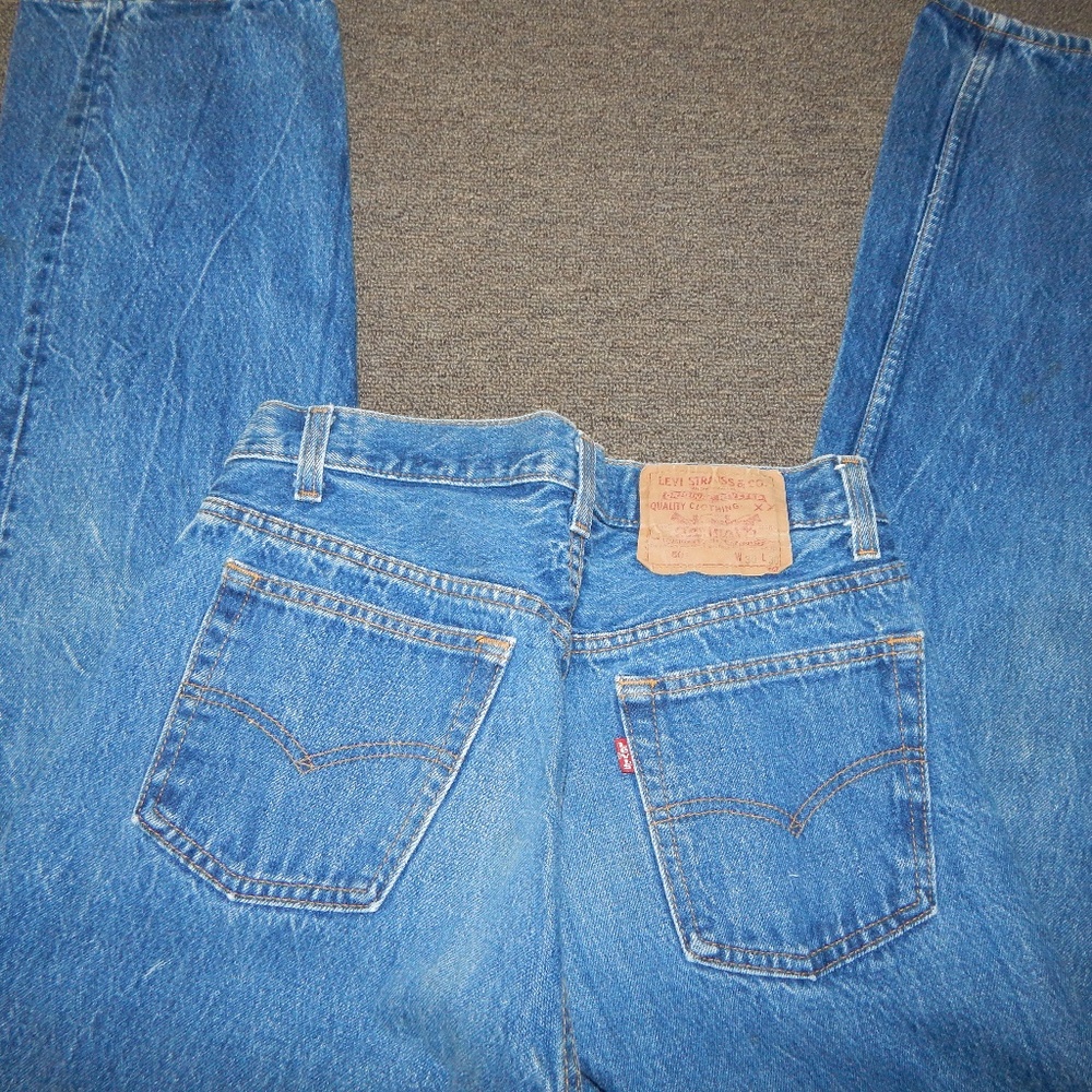 Levi's 501 Buttonfly Jeans 30 x 30 Distressed